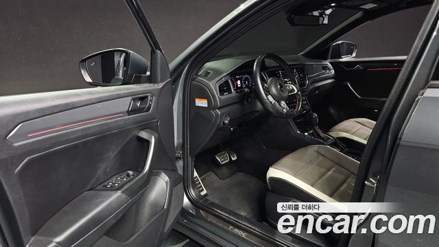 Volkswagen T-Roc 2021 — photo 13