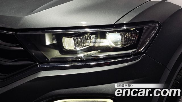 Volkswagen T-Roc 2021 — photo 8