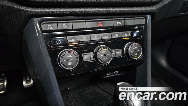 Volkswagen T-Roc 2021 — photo 27