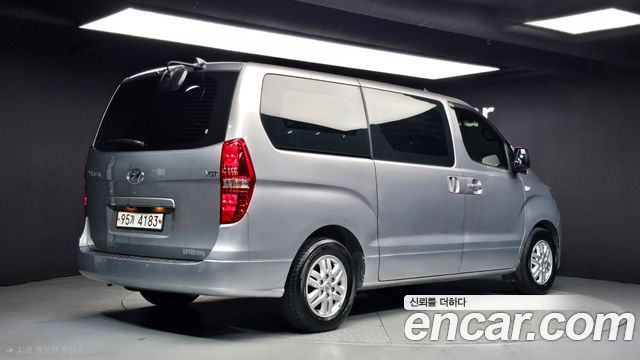 Hyundai Starex 2021 — photo 2