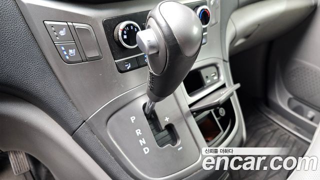 Hyundai Starex 2021 — photo 9