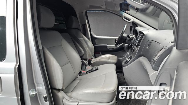 Hyundai Starex 2021 — photo 11