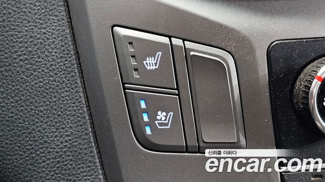 Hyundai Starex 2021 — photo 17