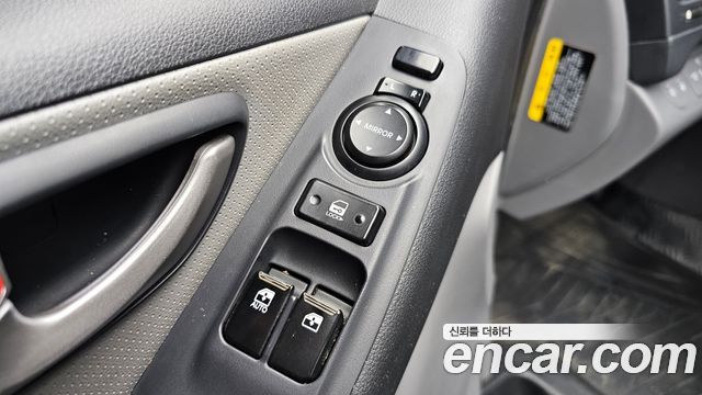 Hyundai Starex 2021 — photo 19