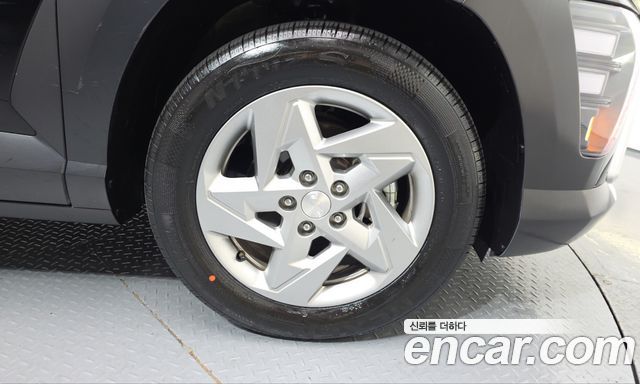 Hyundai Kona 2023 — photo 7