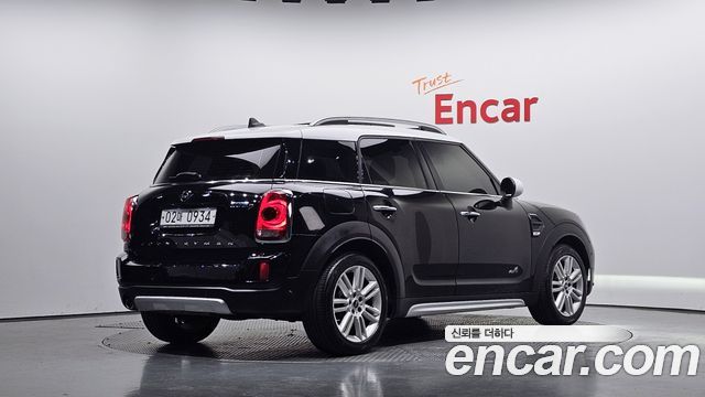 Mini Countryman 2018 — photo 2