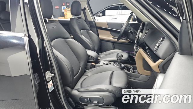 Mini Countryman 2018 — photo 16