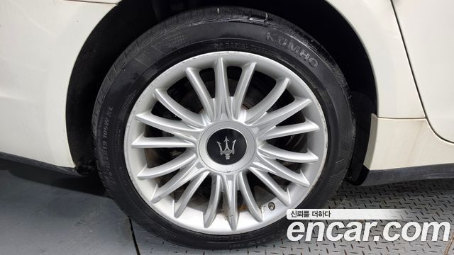 Maserati Quattroporte 2015 — photo 5