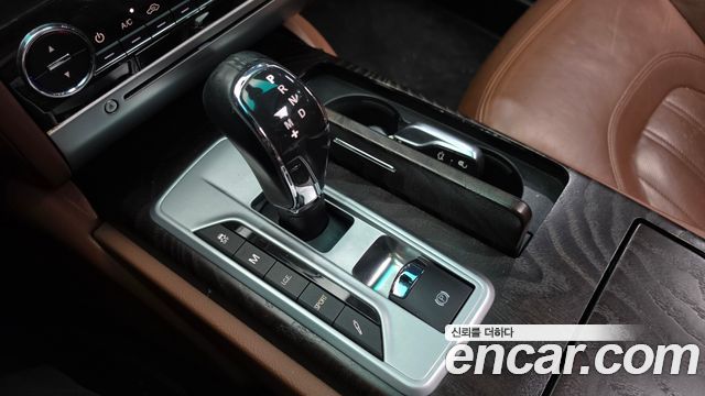 Maserati Quattroporte 2015 — photo 12