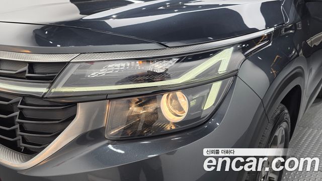 Kia Seltos 2023 — photo 8