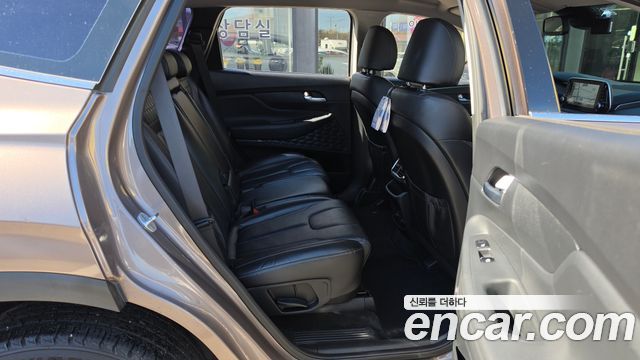 Hyundai Santafe 2019 — photo 11