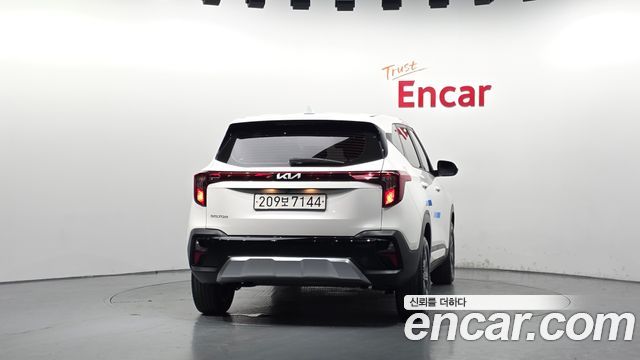 Kia Seltos 2023 — photo 4