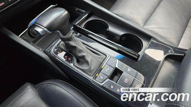 Kia K7 2017 — photo 9