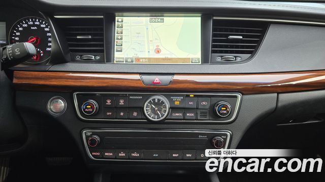 Kia K7 2017 — photo 12