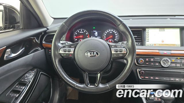 Kia K7 2017 — photo 13