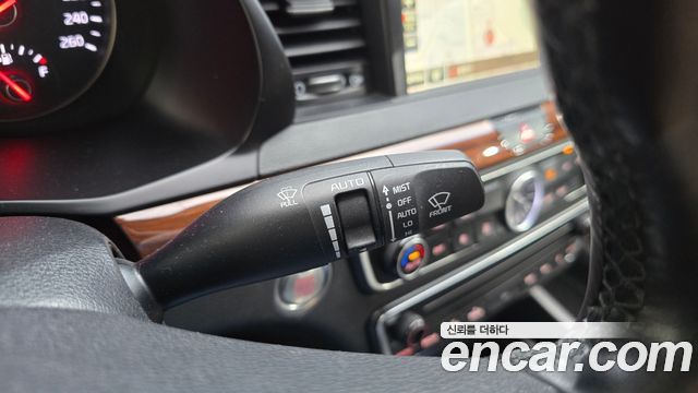 Kia K7 2017 — photo 19