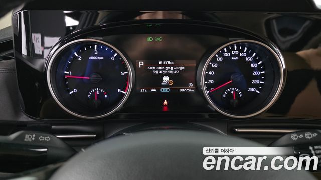 Kia Canival 2021 — photo 8