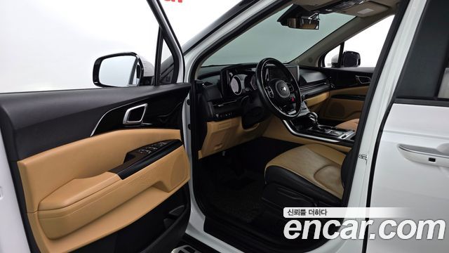 Kia Canival 2021 — photo 10