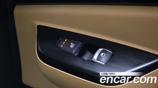 Kia Canival 2021 — photo 17