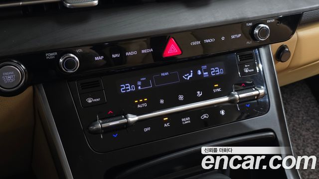 Kia Canival 2021 — photo 19