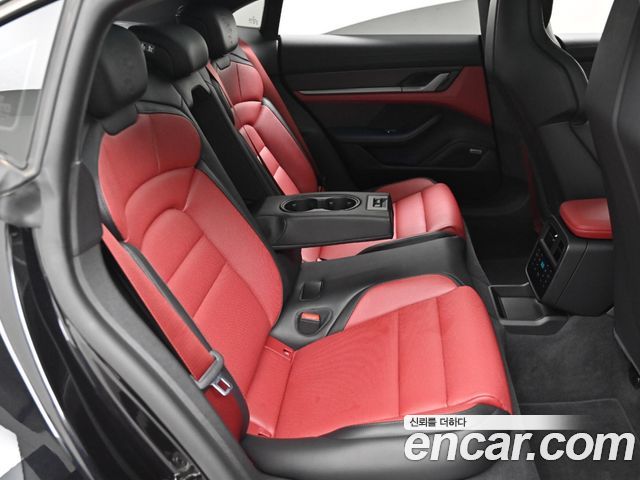 Porsche Taycan 2025 — photo 12
