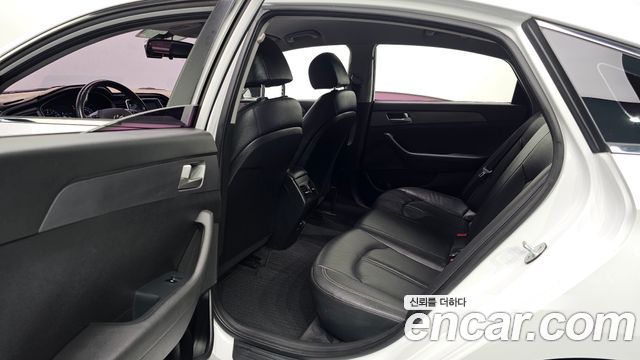 Hyundai Sonata 2018 — photo 11