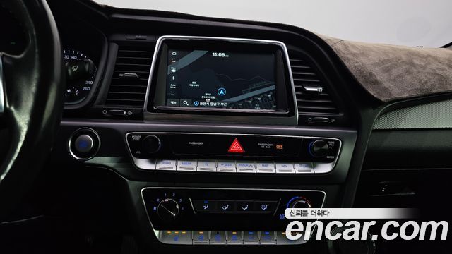 Hyundai Sonata 2018 — photo 16