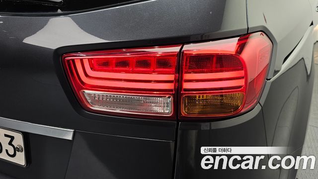Kia Canival 2016 — photo 9