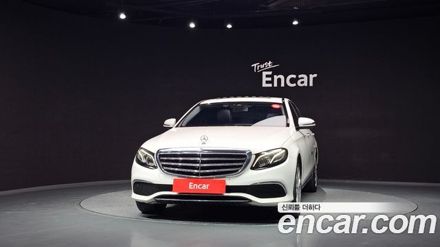 Mercedes-Benz E-Class 2019 — photo 3