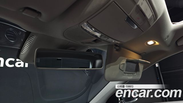 Mercedes-Benz E-Class 2019 — photo 27