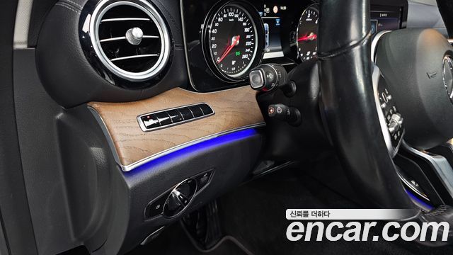 Mercedes-Benz E-Class 2019 — photo 28