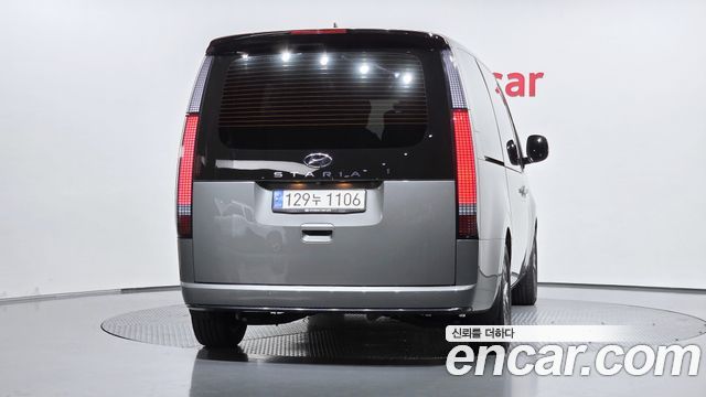 Hyundai Staria 2023 — photo 4