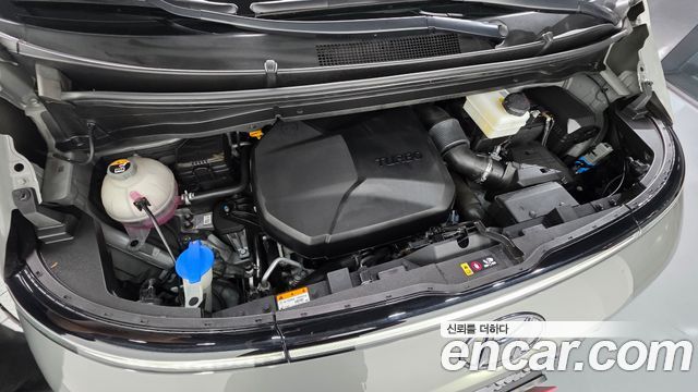 Hyundai Staria 2023 — photo 6