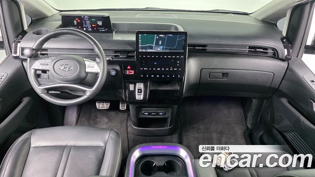 Hyundai Staria 2023 — photo 10