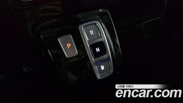 Hyundai Staria 2023 — photo 12