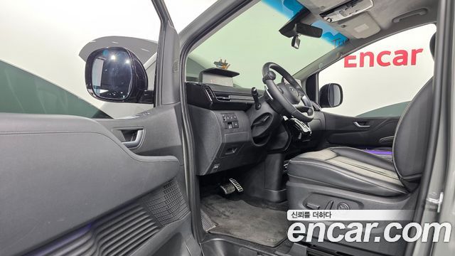 Hyundai Staria 2023 — photo 13