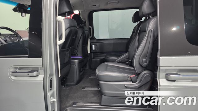 Hyundai Staria 2023 — photo 17