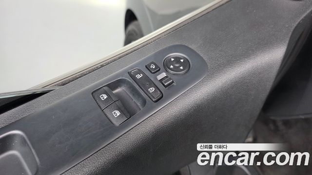 Hyundai Staria 2023 — photo 26