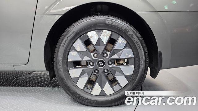 Hyundai Staria 2023 — photo 7