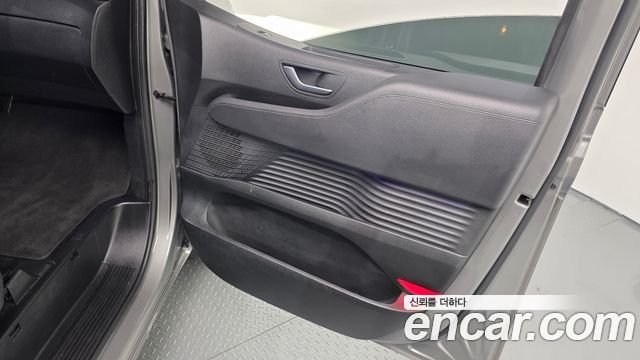 Hyundai Staria 2023 — photo 15