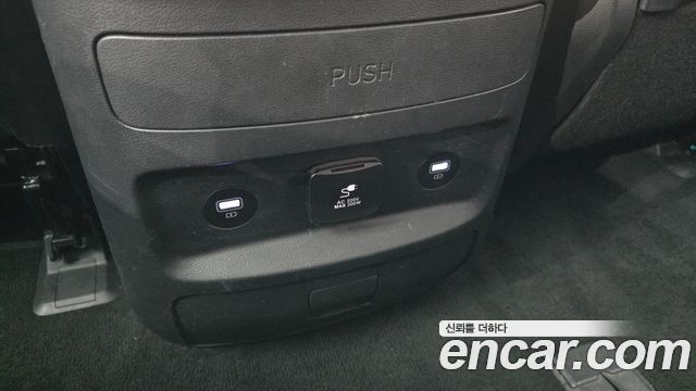 Hyundai Staria 2023 — photo 30
