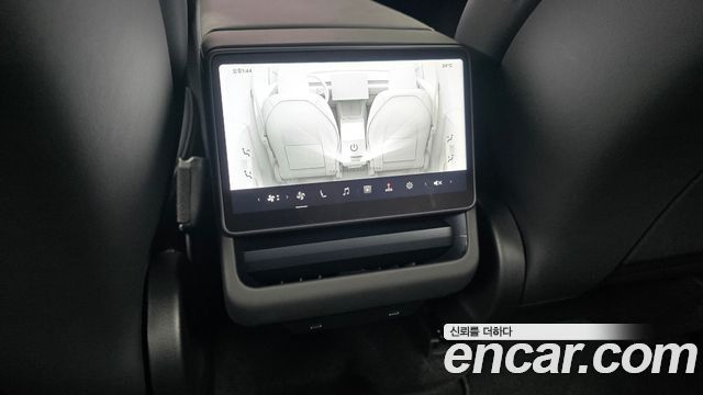 Tesla Model Y 2025 — photo 25