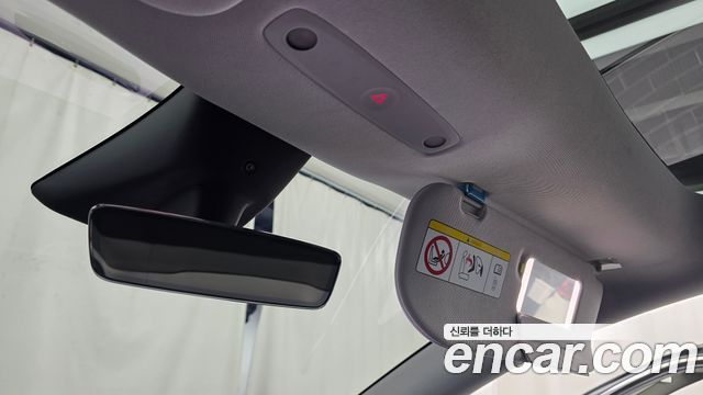 Tesla Model Y 2025 — photo 27