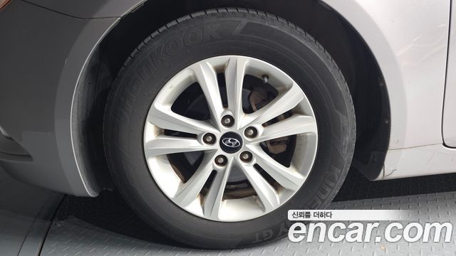 Hyundai Sonata 2010 — photo 5