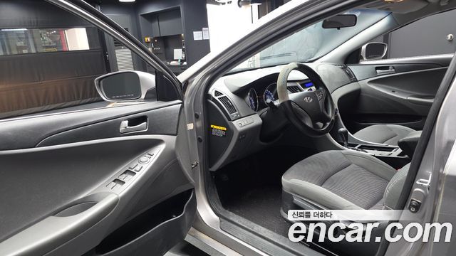 Hyundai Sonata 2010 — photo 10