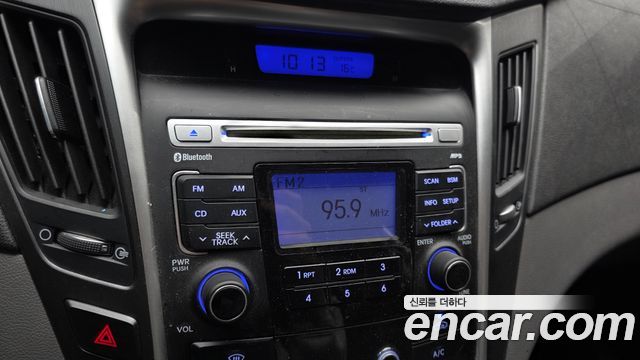 Hyundai Sonata 2010 — photo 15