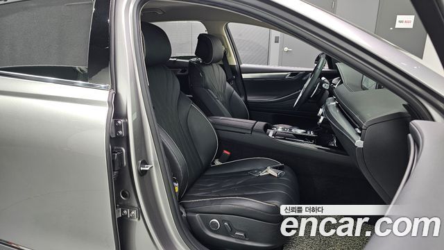 Genesis G80 2022 — photo 16
