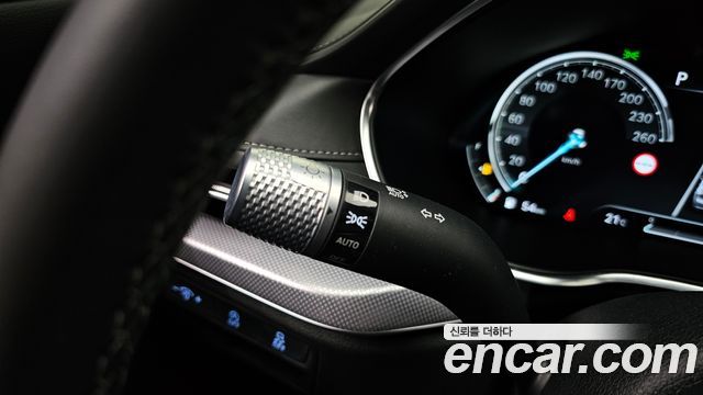 Genesis G80 2022 — photo 37