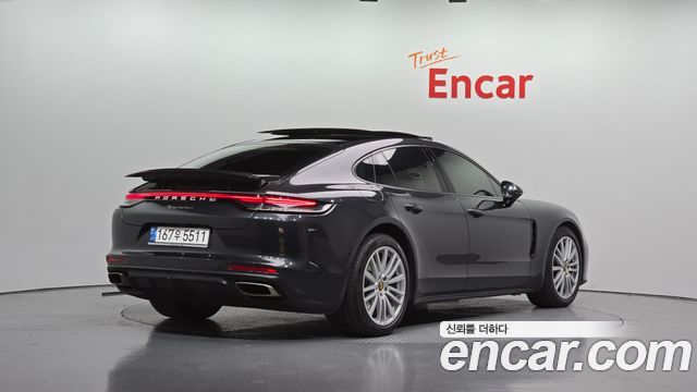 Porsche Panamera 2023 — photo 2