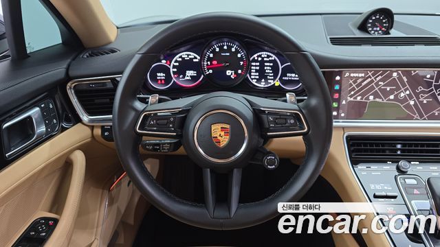 Porsche Panamera 2023 — photo 19